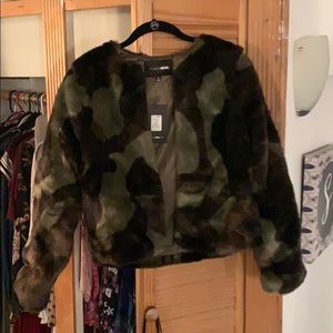 Camo fur cropped jacket